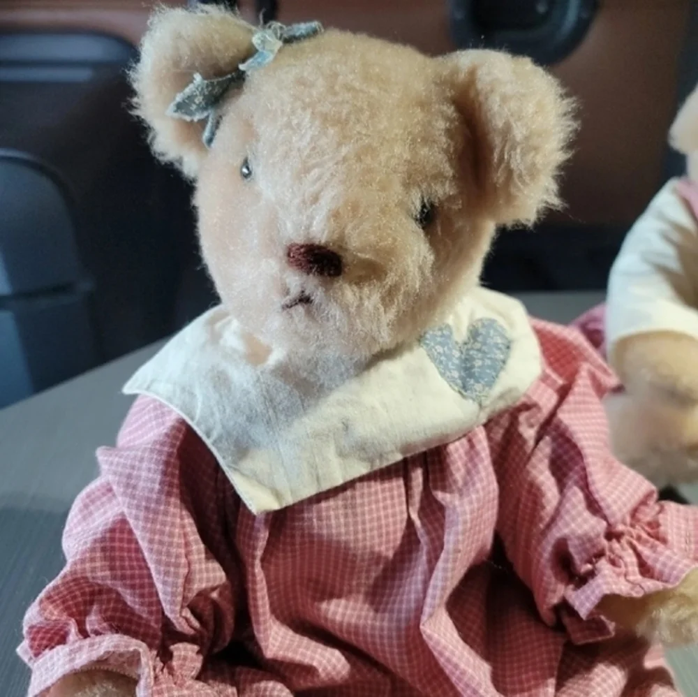 Vintage Ole Timey Bear‎ Couple.